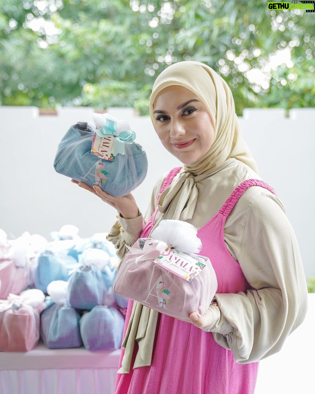 Irish Bella Instagram - Gak pernah pusing untuk urusan hampers, karena selalu percaya sama @mydreamgoodies . Selalu bisa diandalkan memberikan hampers yang terbaik untuk acaraku! Love bgt! ππ«ΆπΌ