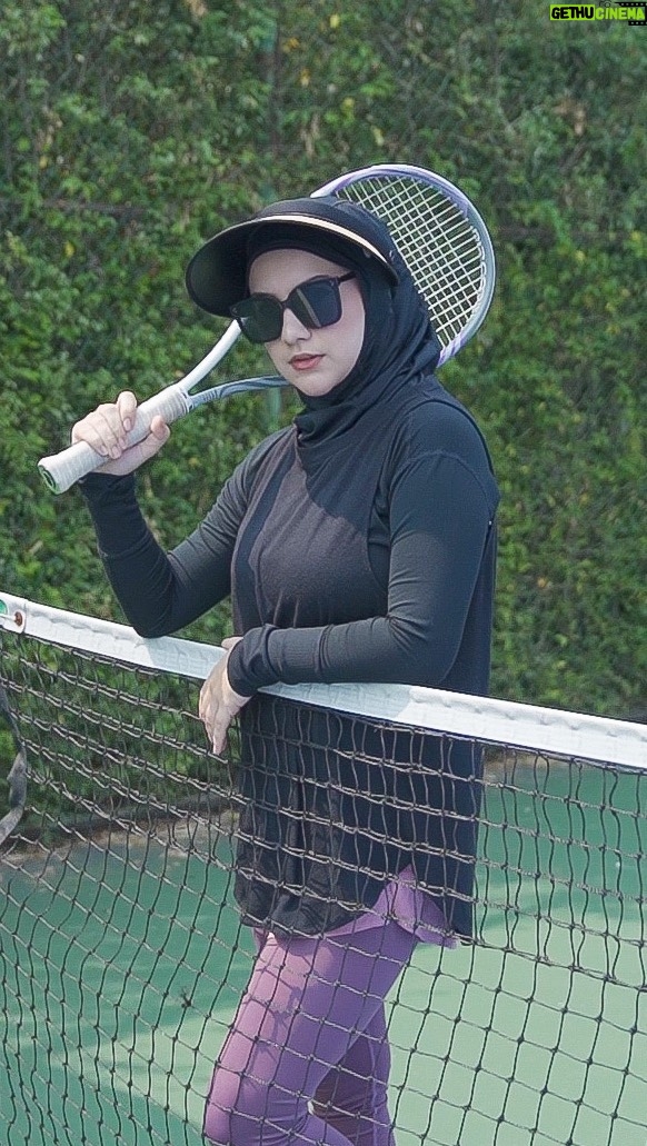 Irish Bella Instagram - Aku sih team tennis yang gak takut panas, karena ada Nivea Daily Protection Sun Lotion. Gak takut gosong dan main tennis pun jadi nyaman juga fokus. Di tanggal 27 Agustus 2023 jam 7 malam bakal ada discount up to 92% plus bisa dapetin gift serta bebas ongkir. Cek langsung ke @tokopedia