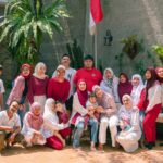Irish Bella Instagram - Selamat hari Kemerdekaan Negara tercintaku, Indonesia ✨ Hari ini aku dan team mengadakan perayaan kemerdekaan yang sederhana tapi Alhamdulillah terasa begitu bahagia. Diakhiri tukar kado sebagai bentuk mengasihi satu sama lain untuk semua kerja keras kita ❤️ Aku berdoa semoga teamku semakin kompak, saling mendukung dan hari harinya di penuhi dengan rasa syukur ✨