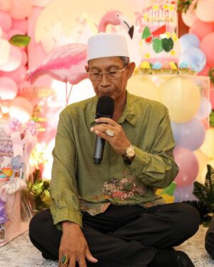 Irish Bella Instagram - Alhamdulillah, acara syukuran untuk Amala berjalan lancar .. 🥰

Walau sederhana tapi begitu khidmat karena bersama orang2 tersayang.. Terima kasih Allah diberikan Rizki yang berlimpah, Rizki sehat, kebahagiaan & dikelilingin orang2 baik. Masya Allah, sungguh kalau kita coba menghitung berapa banyak nikmat yg Allah sudah berikan, itu gak terbilang dengan angka ya? 😅

Thank jg untuk @thedesserttable.id yang sudah selalu mendekor dengan cantik 🥰❤️