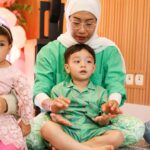 Irish Bella Instagram - Alhamdulillah, acara syukuran untuk Amala berjalan lancar .. 🥰 Walau sederhana tapi begitu khidmat karena bersama orang2 tersayang.. Terima kasih Allah diberikan Rizki yang berlimpah, Rizki sehat, kebahagiaan & dikelilingin orang2 baik. Masya Allah, sungguh kalau kita coba menghitung berapa banyak nikmat yg Allah sudah berikan, itu gak terbilang dengan angka ya? 😅 Thank jg untuk @thedesserttable.id yang sudah selalu mendekor dengan cantik 🥰❤️