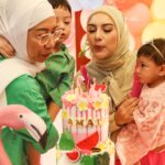 Irish Bella Instagram - Alhamdulillah, acara syukuran untuk Amala berjalan lancar .. 🥰 Walau sederhana tapi begitu khidmat karena bersama orang2 tersayang.. Terima kasih Allah diberikan Rizki yang berlimpah, Rizki sehat, kebahagiaan & dikelilingin orang2 baik. Masya Allah, sungguh kalau kita coba menghitung berapa banyak nikmat yg Allah sudah berikan, itu gak terbilang dengan angka ya? 😅 Thank jg untuk @thedesserttable.id yang sudah selalu mendekor dengan cantik 🥰❤️