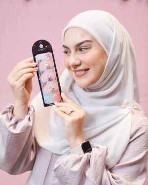 Irish Bella Instagram - Masya Allah Tabarakallah ✨

Sungguh 2 hari yang sangat berkesan, penuh dengan canda tawa dan air mata. Jazakillah khairan bunda @aniqqalfaqiroh atas ilmunya. Dan teruntuk team panitia sayang2 akuhh, semoga kita solid terus & bisa selalu menebar kebaikan, 🫡 jg untuk ibu komandan @dhiniaminarti 🥰🤗

Thank you untuk @shuttshoot_photobooth yang sudah support photoboothnya ❤️