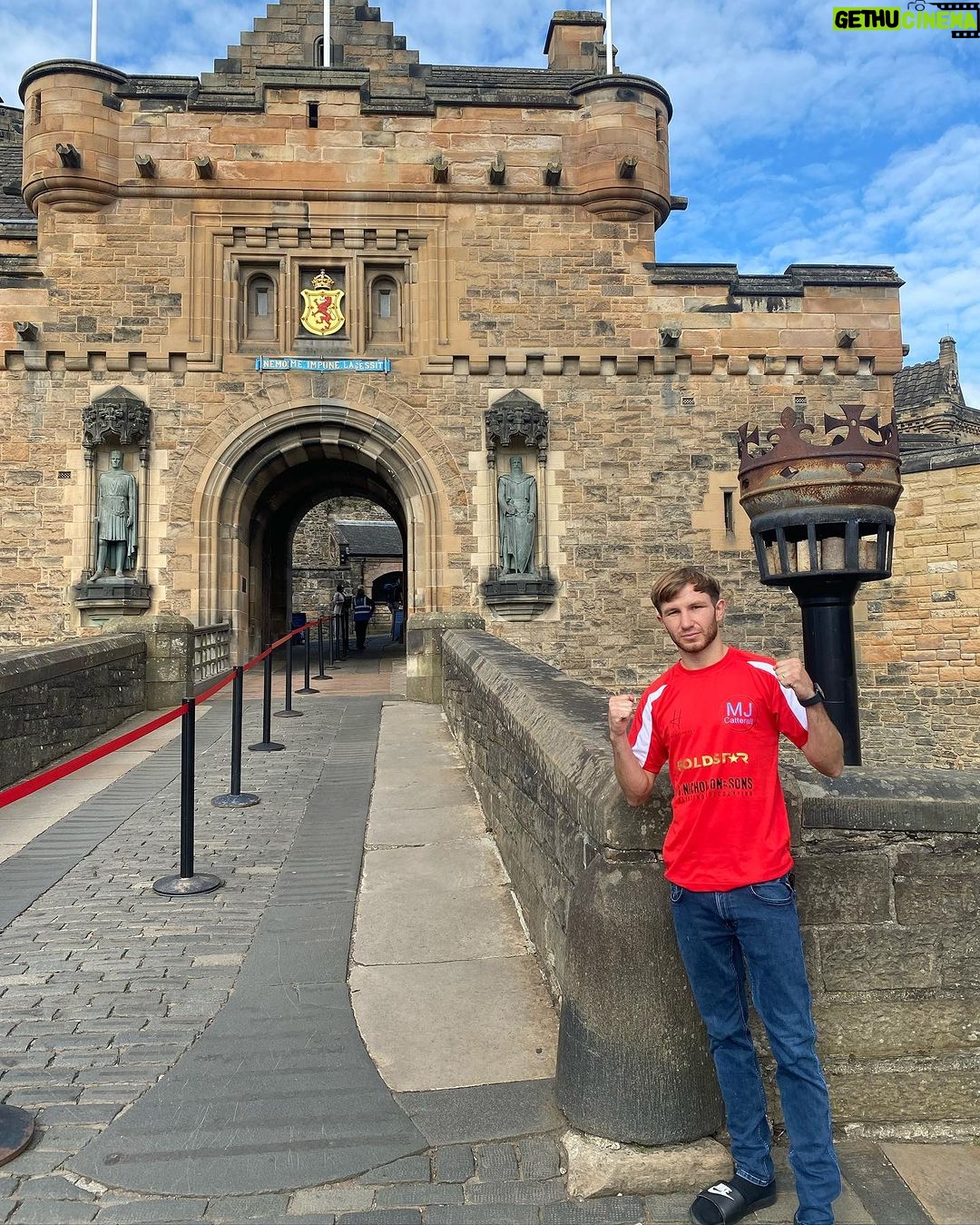 Isaac Lowe - 311 Likes - #fightweek here in #edinburgh looking forward to putting a show on for all my Scottish fans 🏴🏴 tune in to @channel5sport to watch it 🥊🥊
@wassermanboxing
@sauerlandbros
#roadbacktothetop #teamlowe