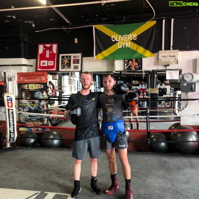 Isaac Lowe Instagram - Sum more good rounds in the bank to day with @liamgaynor1 good work best of luck nexts week with your fight pal