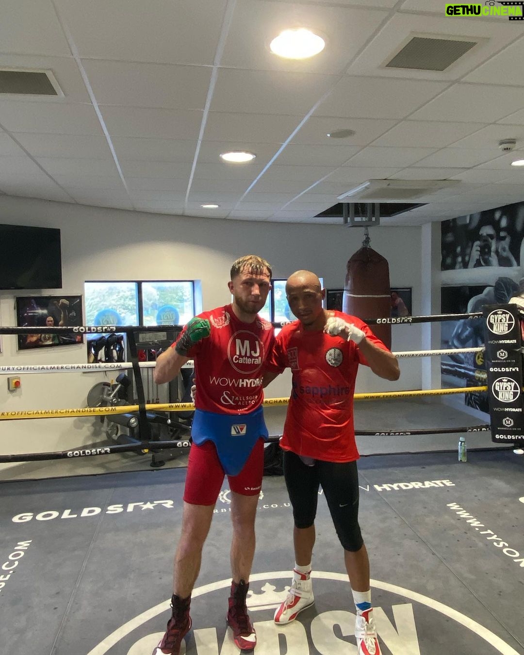 Isaac Lowe Instagram - Sum good rounds in the bank Tuesday doen #teamlowe 👊💯 @jimmyjamesharrington @sauerlandbros @stonehands11