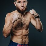 Isaac Lowe Instagram - #fightday Time to go to work 🔥 Let’s end 2023 like we goner start 2024 💥🔥⭐️ Merry Christmas to you all ❄️☃️