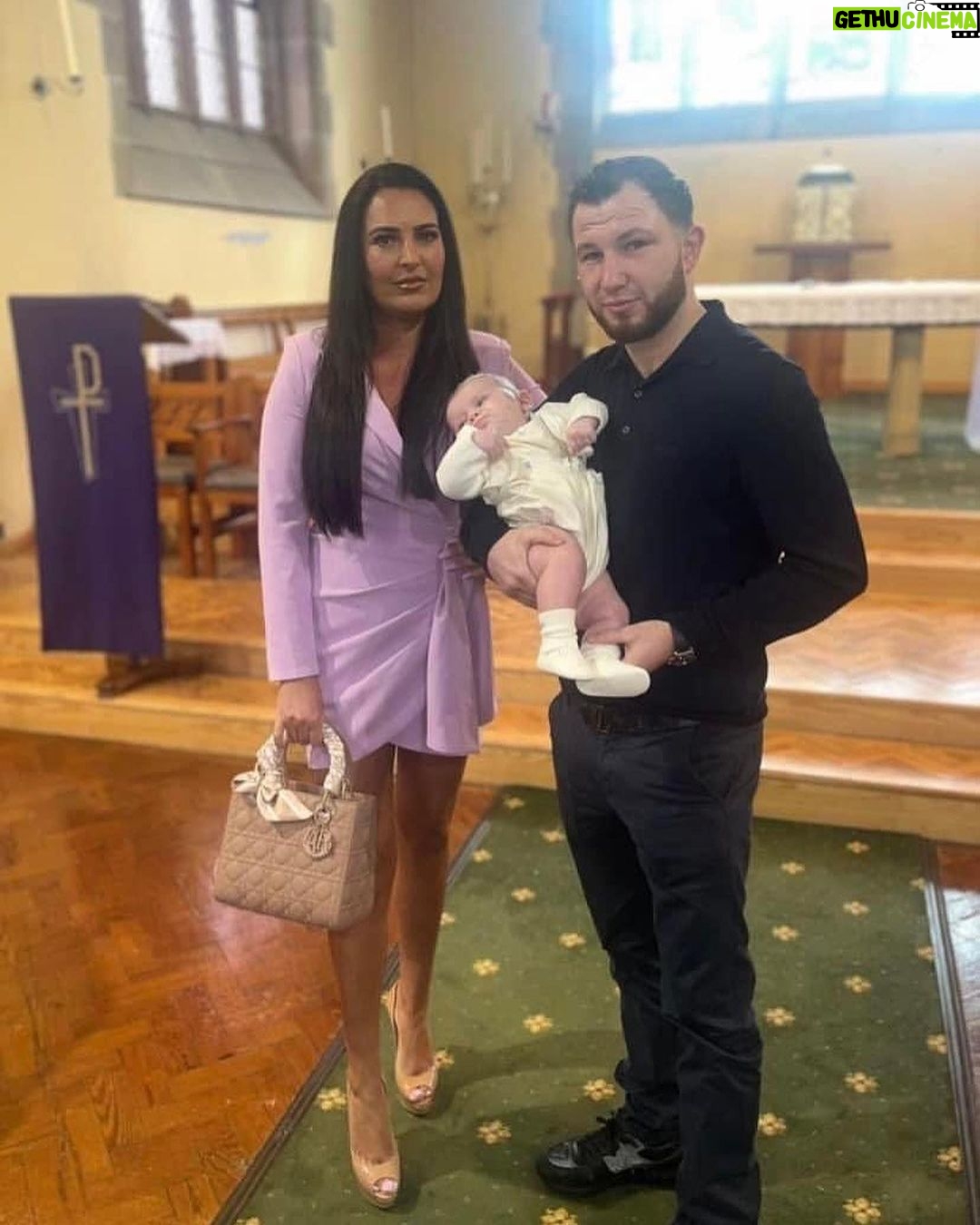 Isaac Lowe - 371 Likes - Like to wish best wife and mam in the world 🌎 u do everything for me and my boy ❤️ we love u very much hope us good day 🌎❤️
From me and isaacjames love u 🥰 millions @margaret.thompson.x