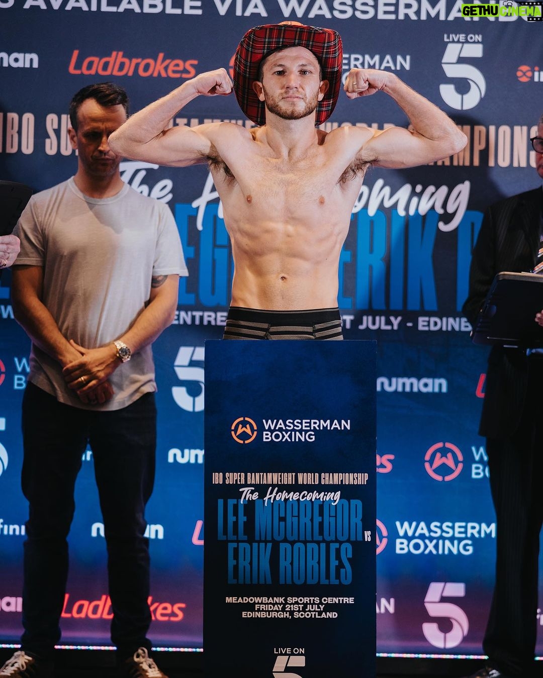 Isaac Lowe - 476 Likes - Weigh in done #feelinggreat weight 127 pounds #rollontomorrow #backtobusiness #teamlowe
@wassermanboxing 👊👊 fight will be on @wassermanboxing YouTube channel fight at 7pm
@mjcatterall