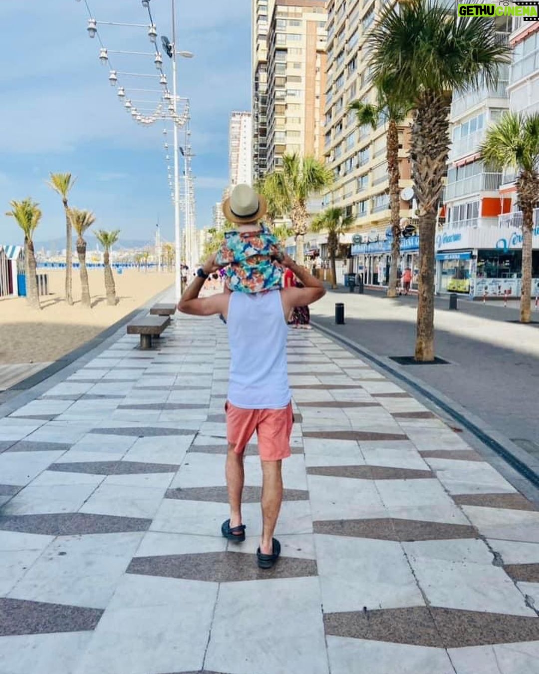 Isaac Lowe Instagram - #benidorm #family holiday break