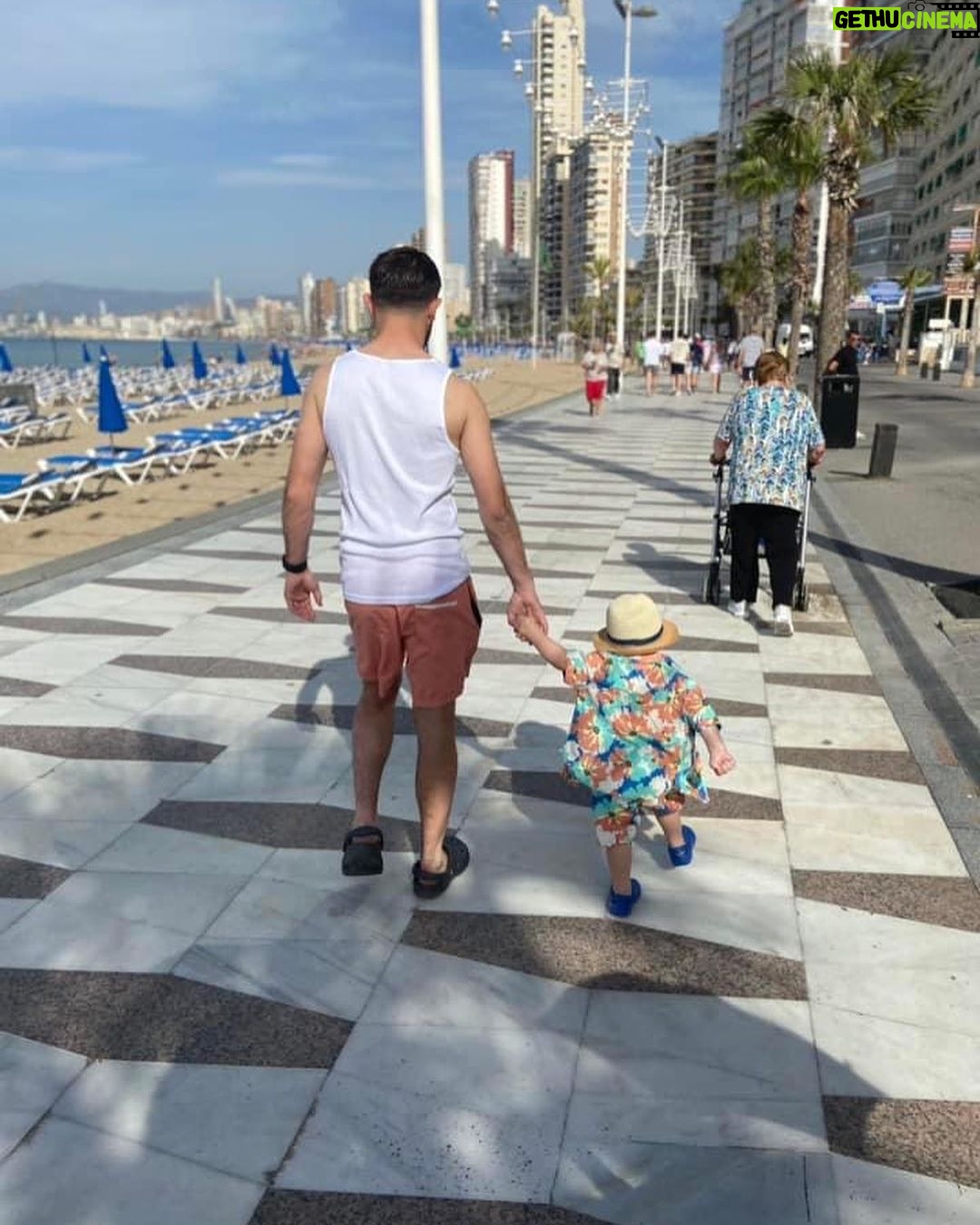 Isaac Lowe Instagram - #benidorm #family holiday break