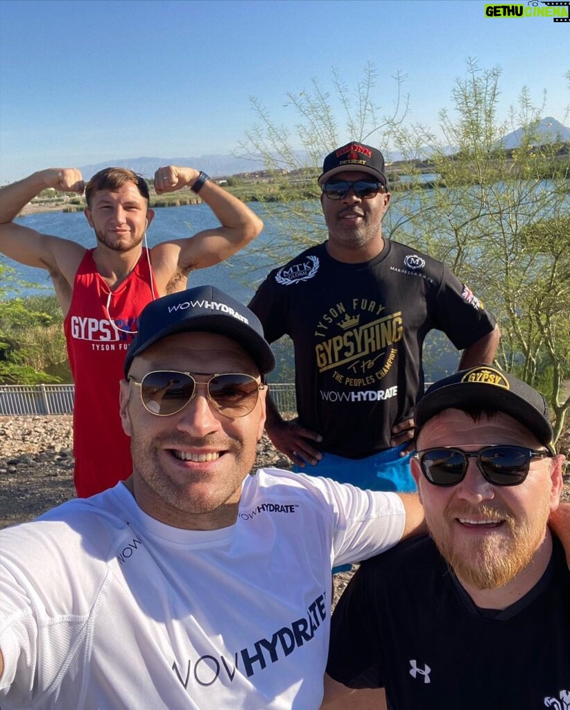 Isaac Lowe Instagram - Bit of some throwbacks pictures from Vegas training camp #goodtimes
