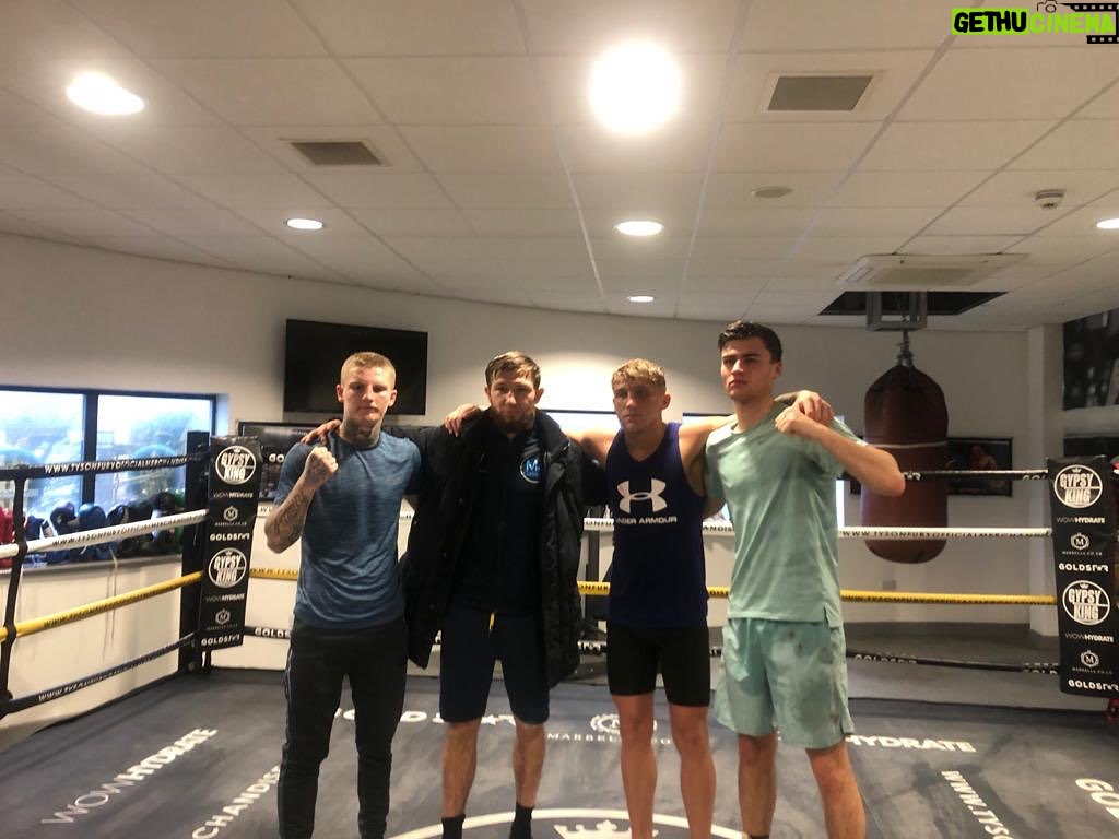 Isaac Lowe Instagram - Sun more good rounds in the bank this morning thank u lads #dec1