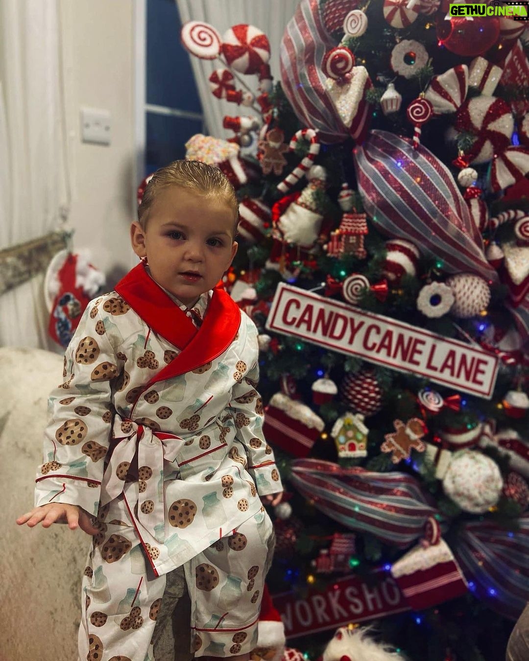 Isaac Lowe - 338 Likes - From the lowe family we would like to wish each and everyone of my family friends and supporters are very happy Christmas and have a good one make many memories we will see you in 2024 #marrychristmas🎄 @margaret.thompson.x