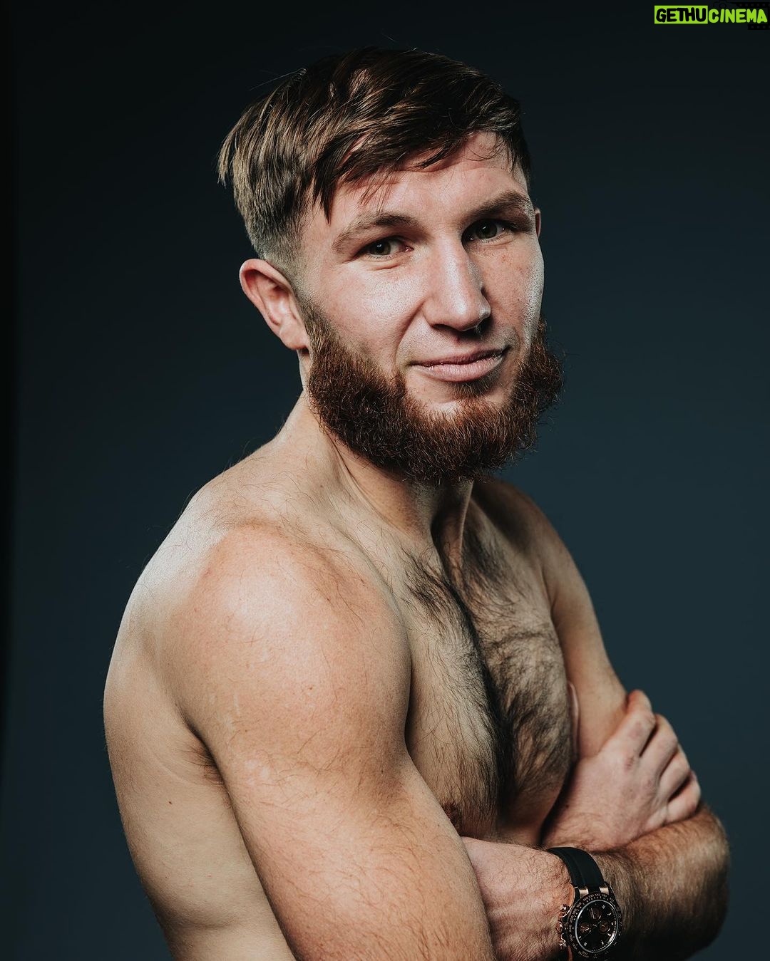 Isaac Lowe - 254 Likes - It’s weight in day 👍🏻
Looking forward to getting in the ring tomorrow
massive thank you for everyone has bought tickets and for the support 👍🙏🏻
@wassermanboxing
@sauerlandbros
#teamlowe end 2023 on a high 📈
Going in to 2024 for sum big fights
@davidcavan 📸📸