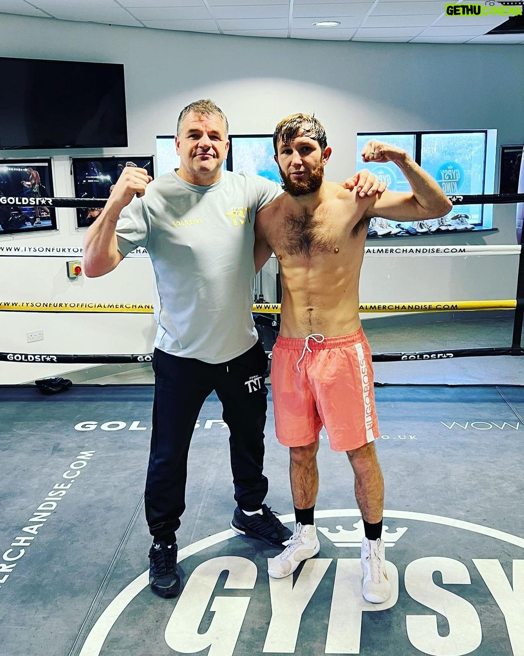 Isaac Lowe - 470 Likes - #7days to go #camp is done ✅
Time to go to work 🥊
@wassermanboxing
@sauerlandbros