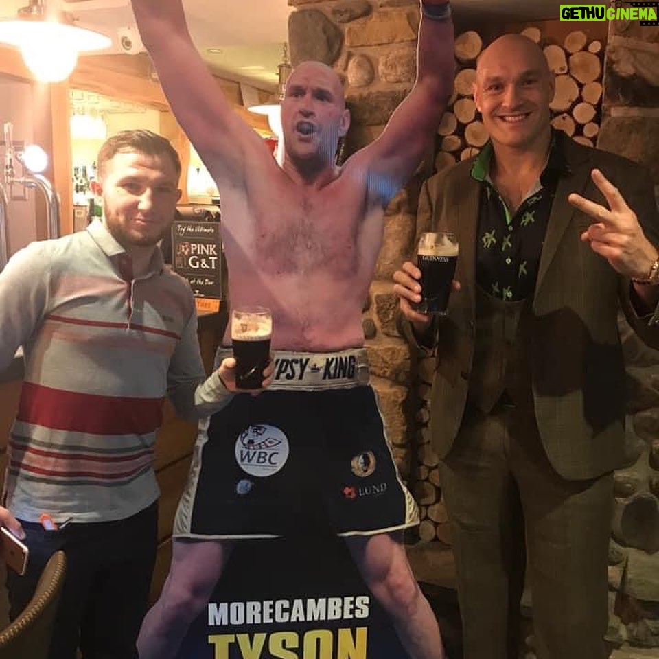 Isaac Lowe Instagram - Happy 35th birthday to the heavyweight champ of the world 🌎 @tysonfury have good one bro in camp I have. A cake 🎂 for u and a pint 🍺 😂 💙💙