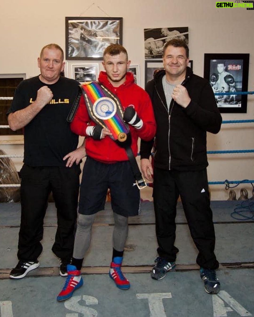 Isaac Lowe - 358 Likes - Happy birthday 🎈 to good friend and trainer who’s always bin ther for me I had my first amateur fight with him age 10 and still with him 20years later 👋 💙 we keep it going have a good one @stonehands11
#family #friends #boxing we had sun laugh 😂