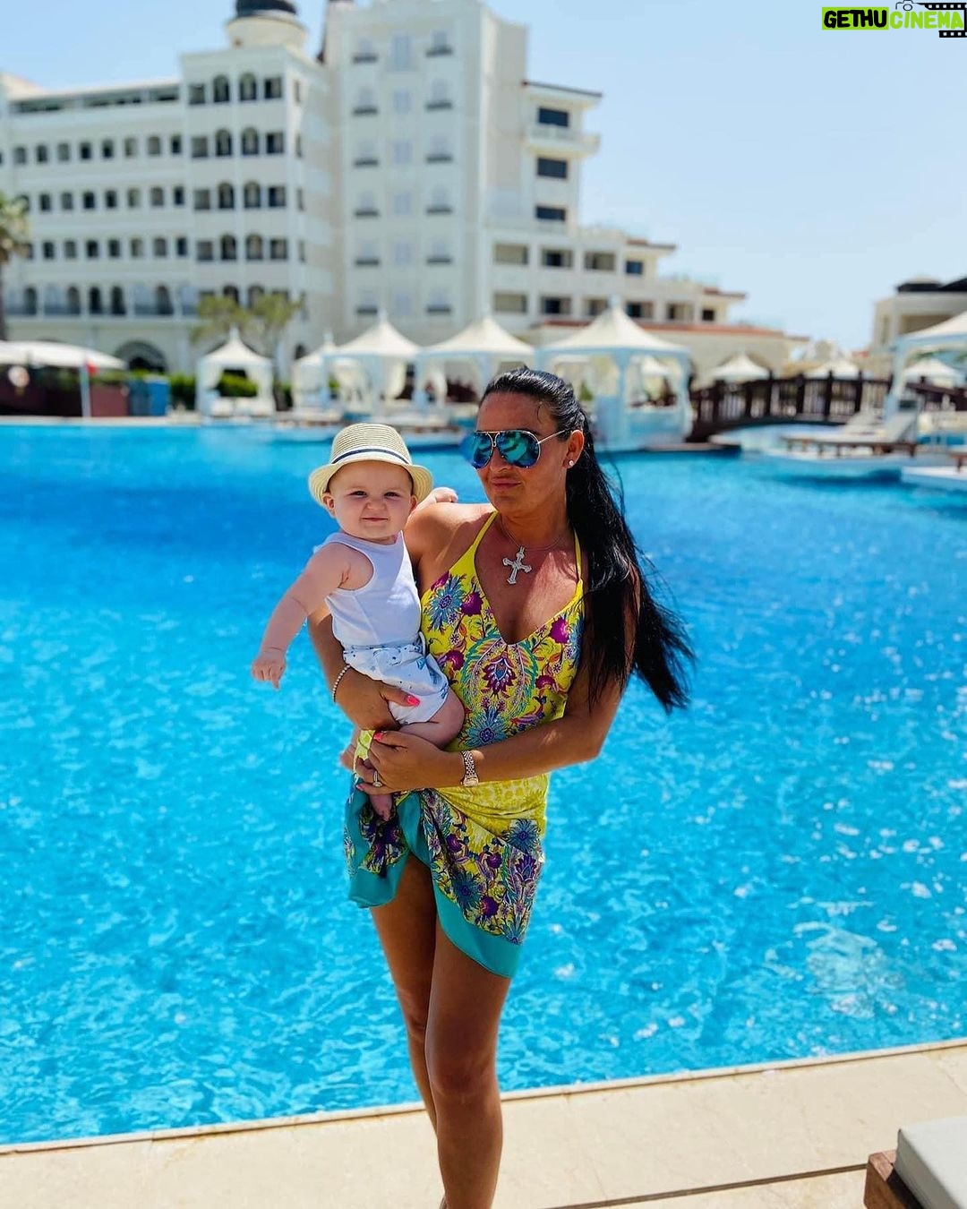 Isaac Lowe - 371 Likes - Like to wish best wife and mam in the world 🌎 u do everything for me and my boy ❤️ we love u very much hope us good day 🌎❤️
From me and isaacjames love u 🥰 millions @margaret.thompson.x