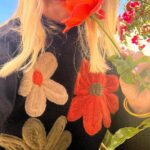 Isabel Angelino Instagram - Please Please Don’t Eat The Daisies 🌼 blusa @virgencita_acessorios