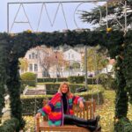 Isabel Angelino Instagram - A Magia do Natal está em Leiria ❤️💚🎄 . . . Casaco @turkanaturkana Leiria Natal