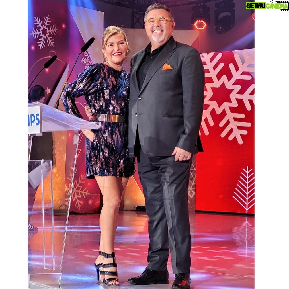 Isabel Angelino - 1.1K Likes - Natal dos Hospitais 💙 65 anos a espalhar a magia do Natal por todos . 🙏 A tradição voltou a cumprir-se !🎄 @rtppt é
.
. Playsuit @turkanaturkana
. brincos @swarovski_amoreiras_shopping