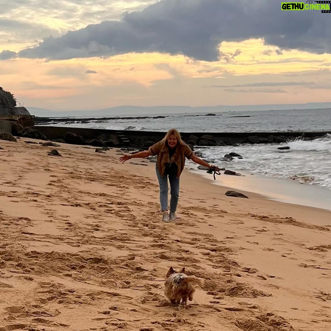 Isabel Angelino - 1.6K Likes - Good Vibes . Feliz domingo ! 💚