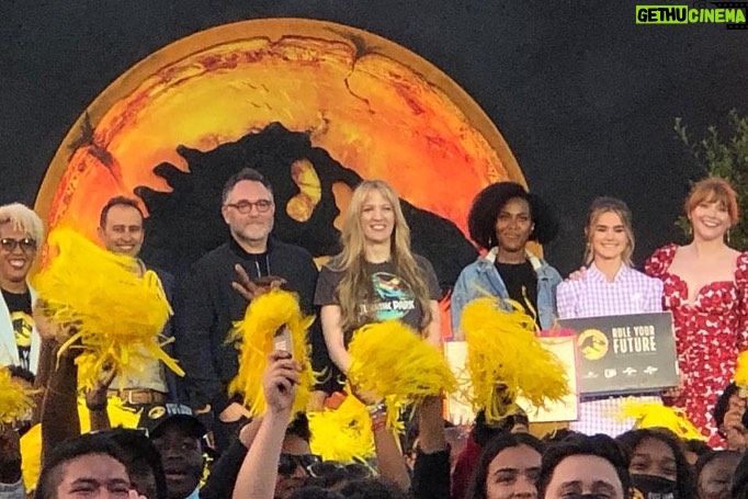 Isabella Sermon Instagram - STEAM Event LA!!! This was an amazing, amazing event to be a part of, thank you so much @universalpictures , @comcast & @jurassicworld . It’s very exciting for me to see other young people being inspired and feeling as though they can achieve their goals, and if our film can encourage people into STEAM pathways, then that is a huge bonus. Sorry I couldn’t be at the premiere last night - I have some very important exams going on rn, but glad to see everyone had a great time