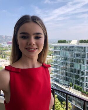 Isabella Sermon Instagram - LA press for #jurassicworlddominion 

Thank you @hollyevawhite for styling, @cedricjolivet for makeup and @cailenoble for hair