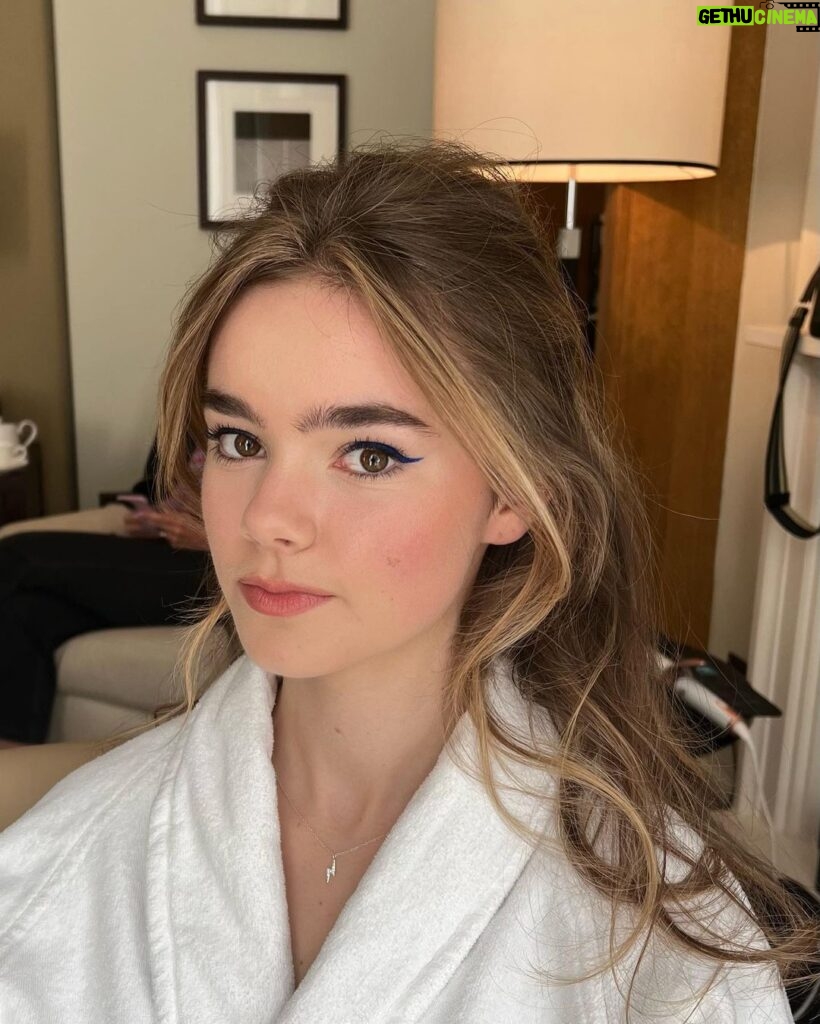 Isabella Sermon Instagram - #jurassicworlddominion London Press Days With many thanks to @hollyevawhite - styling @carlosferraz_ - hair @charlotteyeomansmakeup - makeup