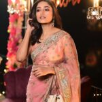 Ishaa Saha Instagram - বিয়েবাড়ি scenes....!! . . . 📸 @twc2014india @bipradip_chakraborty @siladitya_dutta 💅🏻 @kunal_makeup_artist @style_by_madhab @rangoliindia loved your gift!! ❤️