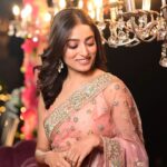 Ishaa Saha Instagram - বিয়েবাড়ি scenes....!! . . . 📸 @twc2014india @bipradip_chakraborty @siladitya_dutta 💅🏻 @kunal_makeup_artist @style_by_madhab @rangoliindia loved your gift!! ❤️