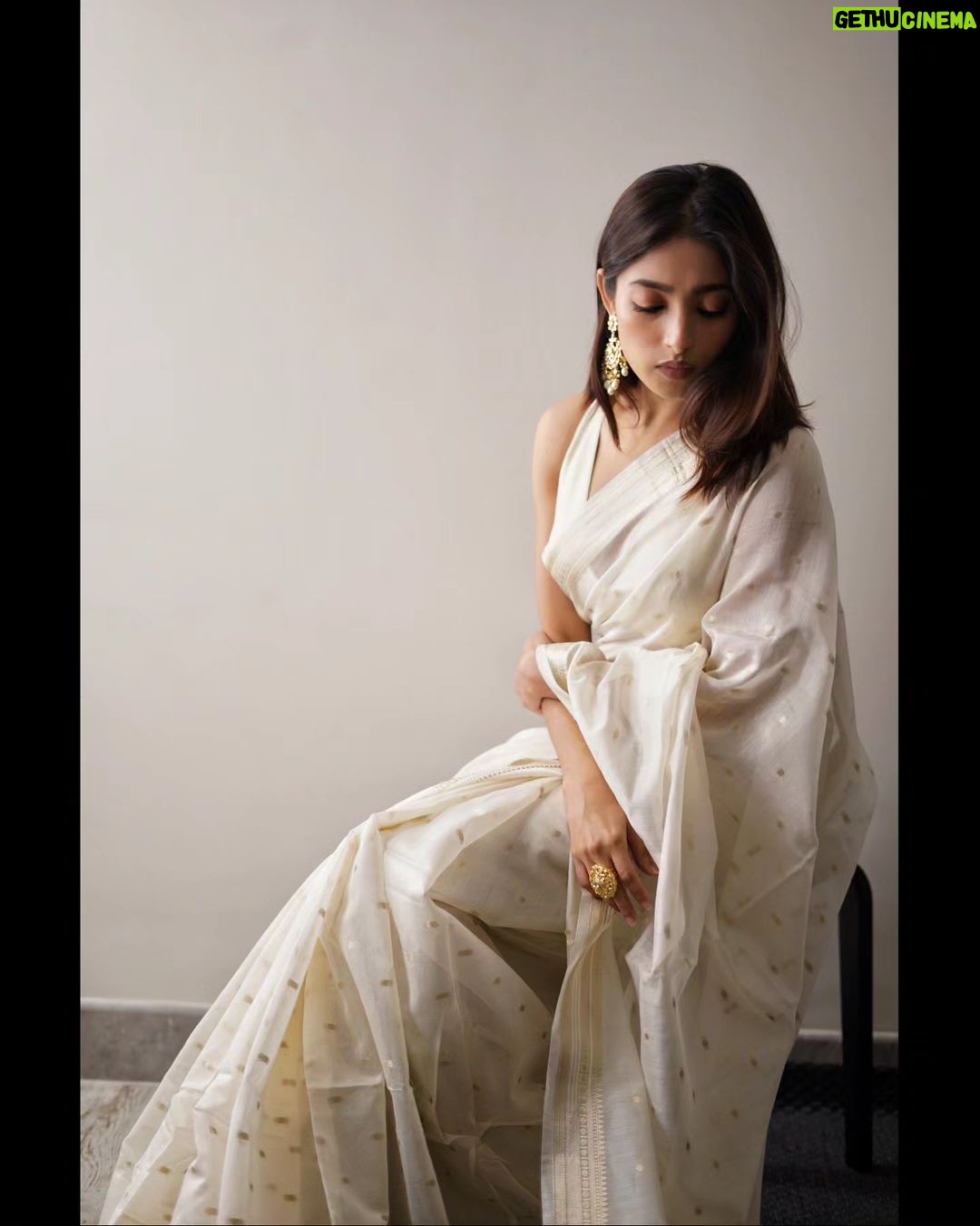 Ishaa Saha - 32.6K Likes - বিজয়ার পরে .........