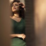 Ishaa Saha Instagram - Sun. Silence. Happiness. #awinterstale #throwbacktolastwinter❄️