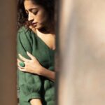 Ishaa Saha Instagram - Sun. Silence. Happiness. #awinterstale #throwbacktolastwinter❄️