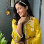 Ishita Dutta Instagram - 💛 Outfit @maheejaipur PR @dinky_nirh Jewellery @kushalsfashionjewellery