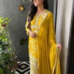 Ishita Dutta Instagram - 💛 Outfit @maheejaipur PR @dinky_nirh Jewellery @kushalsfashionjewellery