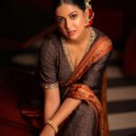Ishita Dutta Instagram – Piya toh se ❤️

@yash_bhatwal_photography
@weddings_by_sanjay
@truetrammtrunk @puneetgidwani
@makeoverbysejalthakkar

Wearing @saangi_
@viralmantra
