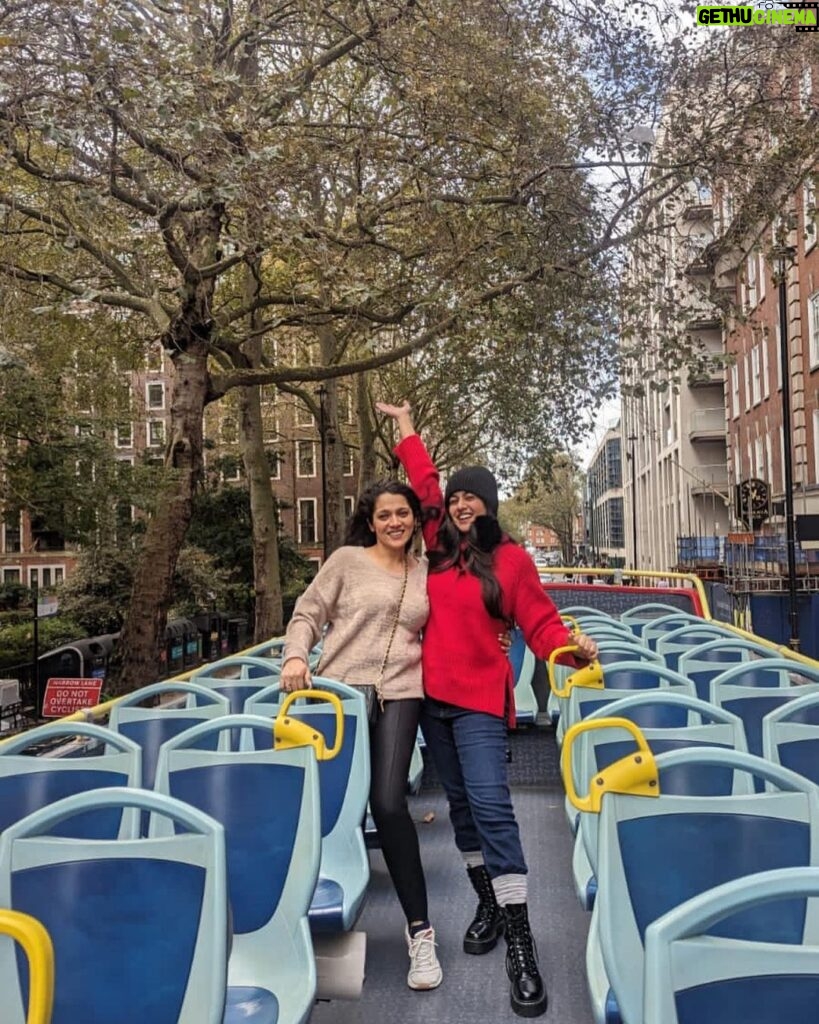 Ishita Dutta Instagram - First trip post pregnancy, first trip without Vaayu and my first trip to London ❤️ I laughed, I cried, I ate, I slept, I danced, I walked, I shopped and I finally felt like myself again… Yes I was dipped in moms guilt and yes I did have fun and yes I will do this from time to time for myself, but all this happened only cause of my amazing husband, my parents and in-laws who gave me the confidence to leave my 4 month old ❤️ Thanku for making this happen and Thanku for pushing me to do this for myself… @kshama.shah.sheth @ieat_idrink_ifly #shanu Thanku for the beautiful memories I love u n I miss u guys ❤️ @vatsalsheth I love u ❤️
