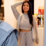 Ishveen Gulati Instagram - ThankYou for showing so much love on every video🥺 # #jamaljamaloogirls teamvleenam #mirrortwins #twins #twin #jamaljamaloo ✨