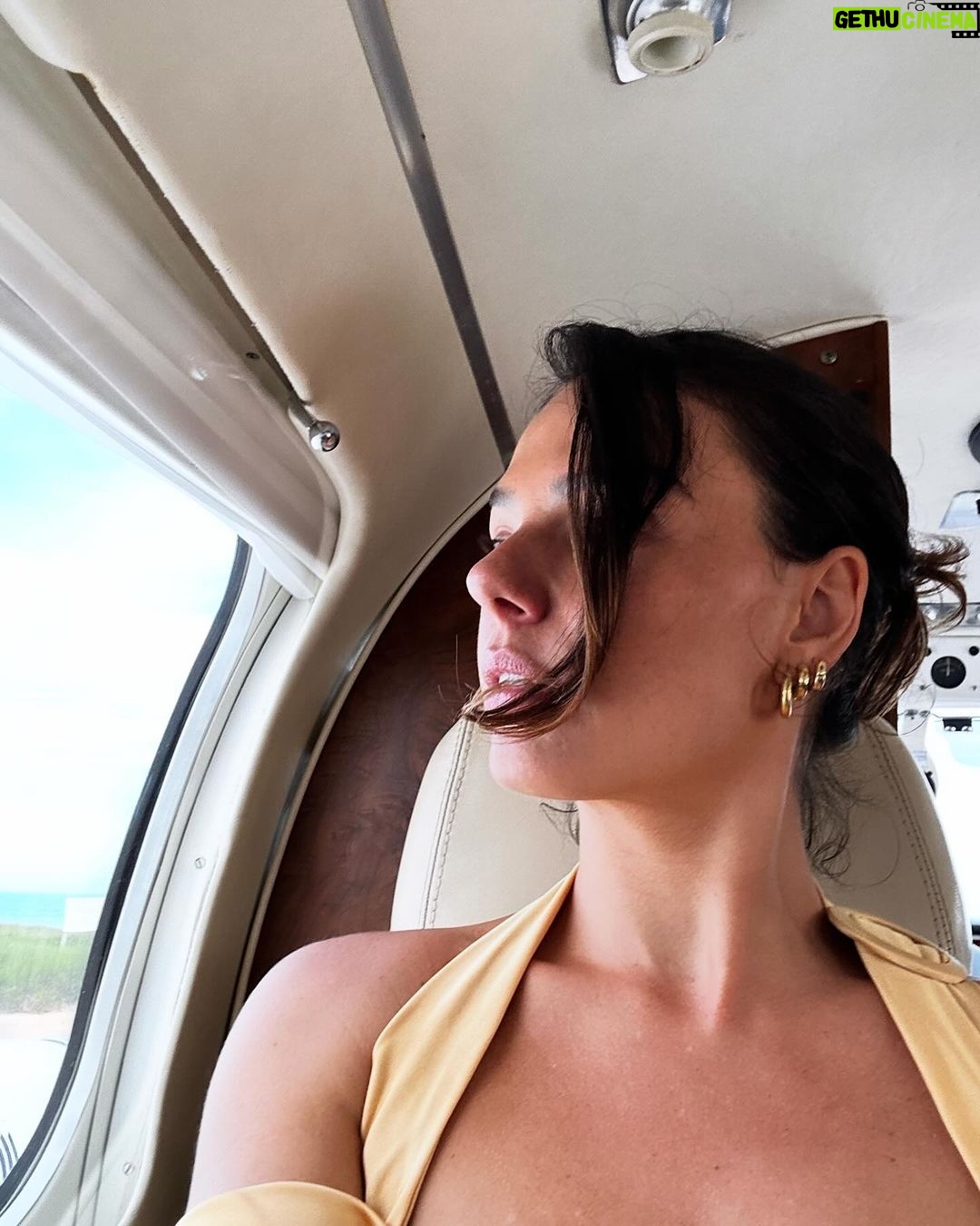 Isis Valverde Instagram - Aiuruoca girl pelo Brasil ✈️