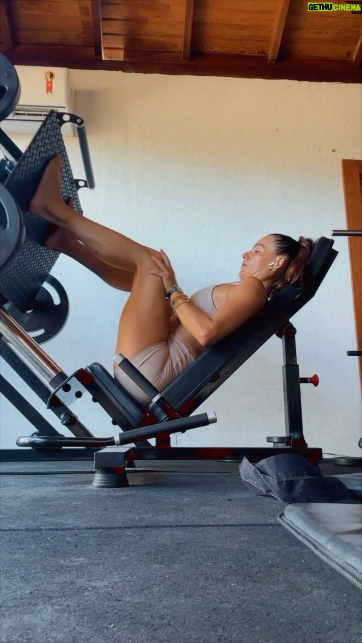 Isis Valverde Instagram - ππ»ββοΈπͺπΌπ«ΆπΌ