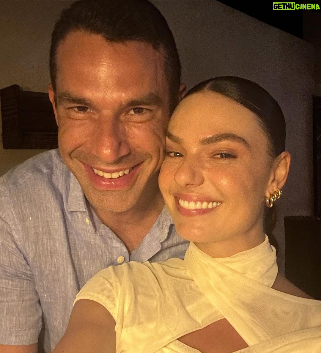 Isis Valverde Instagram - 20-24 Que seja potente, que me ensine e me traga clareza! Obrigada 2023 por me trazer provações inimagináveis e me mostrar a força que existe dentro de mim e como sonhar é libertador!!! Porque acredite, quem sonha sempre alcança! VEM COM TUDO 2024 Tô aqui esperando VOCÊ!!!