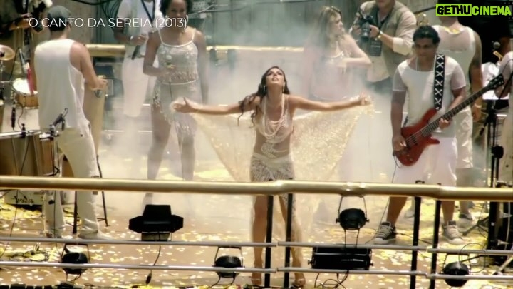 Isis Valverde Instagram - 11 anos de O Canto da Sereia! 🧜♀️ Uma série tão intensa, tão linda e tão potente que tive a honra de fazer parte, junto de um elenco maravilhoso. Viva Sereia, viva toda a equipe que fez acontecer e viva cada um de vocês que assistiu e fez ela ser o sucesso que é até hoje! VIVA! ♥️