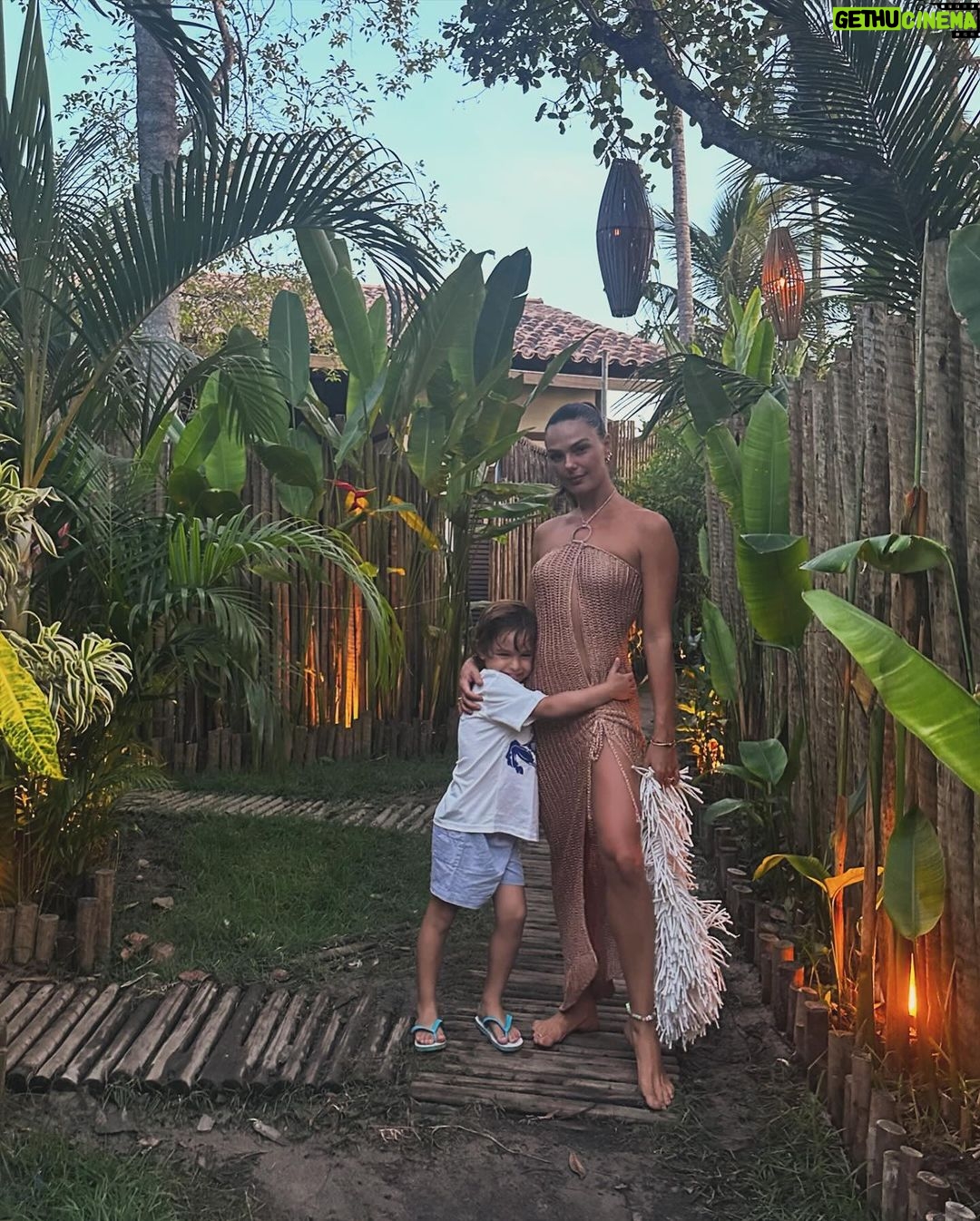 Isis Valverde Instagram - โthe only one, bahiaโ ๐ด๐๐ฑ๐น๐ Bahia