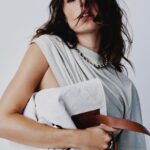 Isis Valverde Instagram – Inspirada na conexão entre passado, presente e futuro, nasce a Gammba, uma marca com personalidade e sensibilidade, que valoriza fibras naturais e materiais de alta qualidade para prolongar a vida útil das peças.

Além da loja online gammba.com, a loja física na Rua Augusta, 2676 – Jardins/SP, complementa a experiência do cliente, trazendo a essência da marca em um espaço que transmite a identidade única do universo @gammbabrasil.
*publi