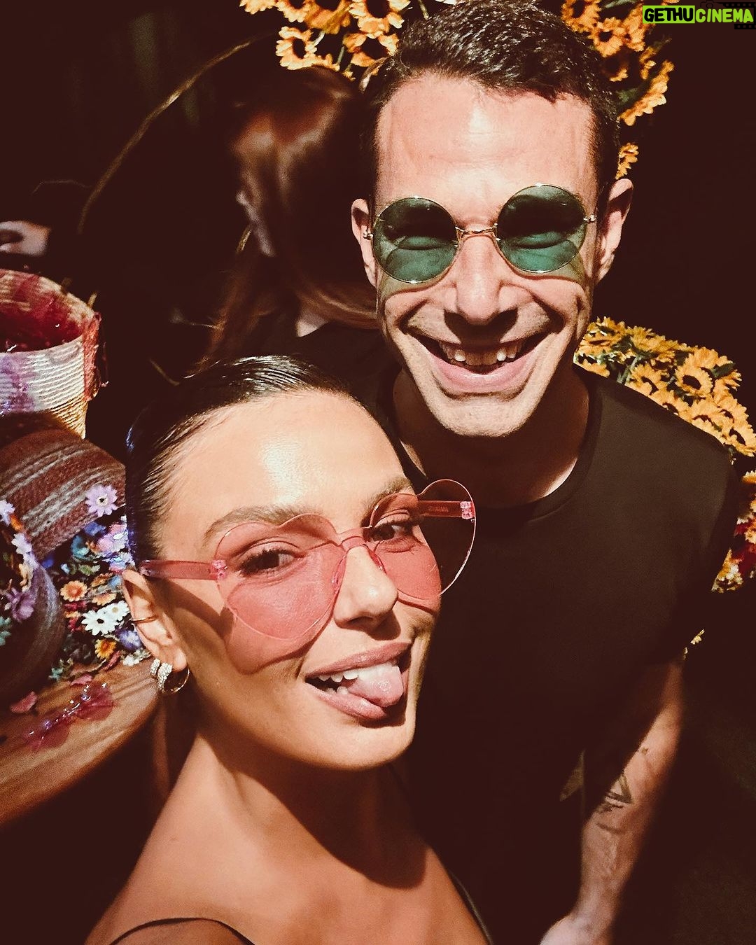 Isis Valverde Instagram - about last night 🖤 #Angelica50anos