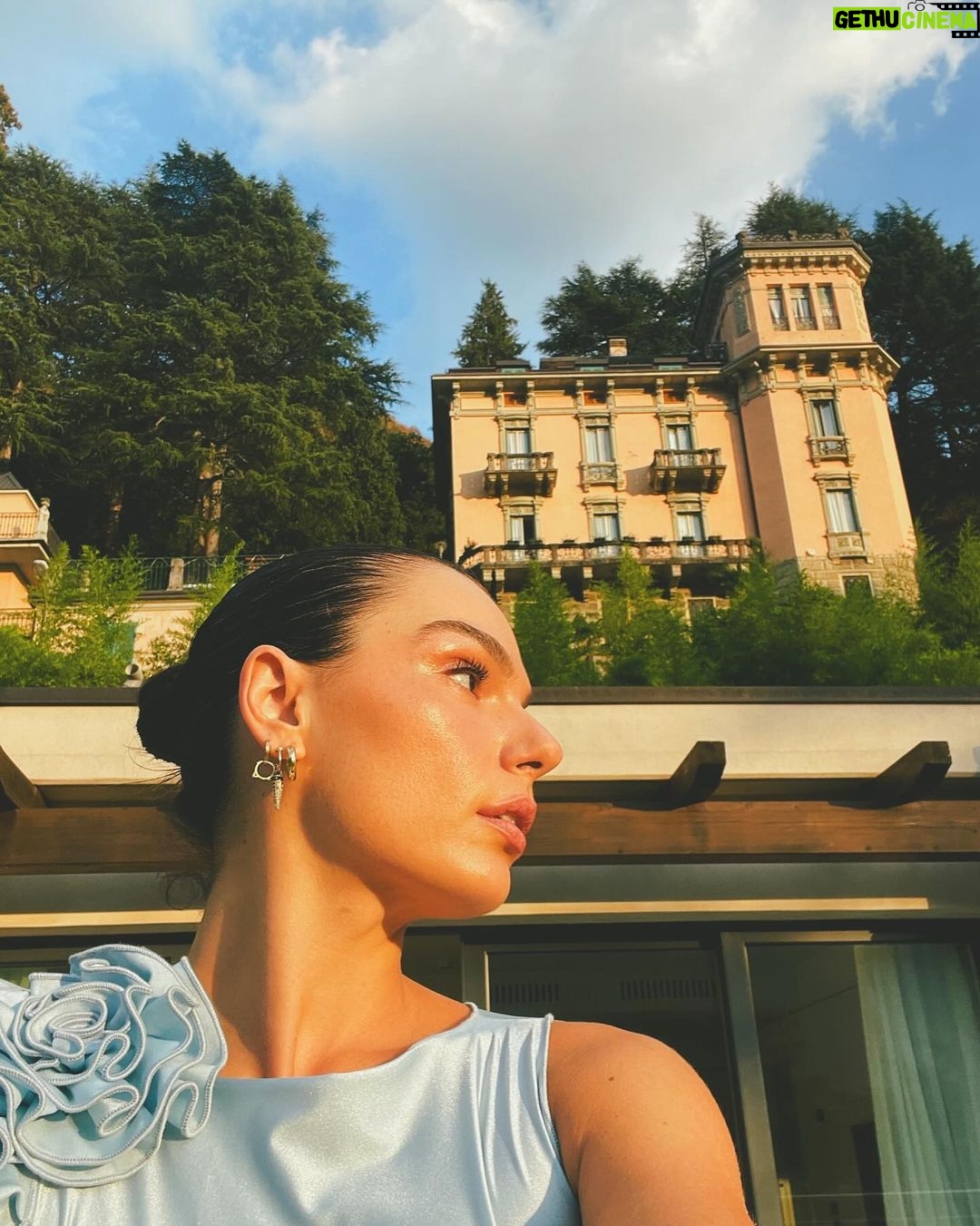 Isis Valverde Instagram - #tbt Itália 🇮🇹