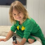 Isis Valverde Instagram – Que a pureza das crianças, o amor gigante, a risada que transborda, invada nossos corações não só hoje, mas todos os dias. 

Que alegria é ter criança por perto, viver esse amor tão genuíno. Me dói pensar que tantas outras sofrem nesse momento, em meio a tantas guerras e maldades no mundo.

Vamos proteger nossas crianças e dar todo amor e suporte possível. 

Feliz dia das crianças! ♥️
