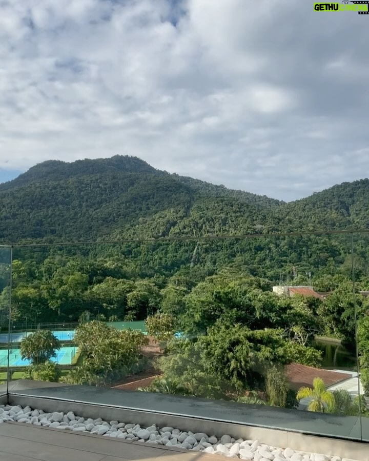 Isis Valverde Instagram - Vista deslumbrante nessa delícia de lugar! La Réserve, Club Med - Exclusive Colletion